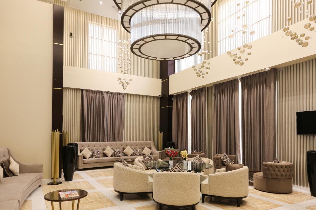 The B Premiere Hotel ドーハ エクステリア 写真