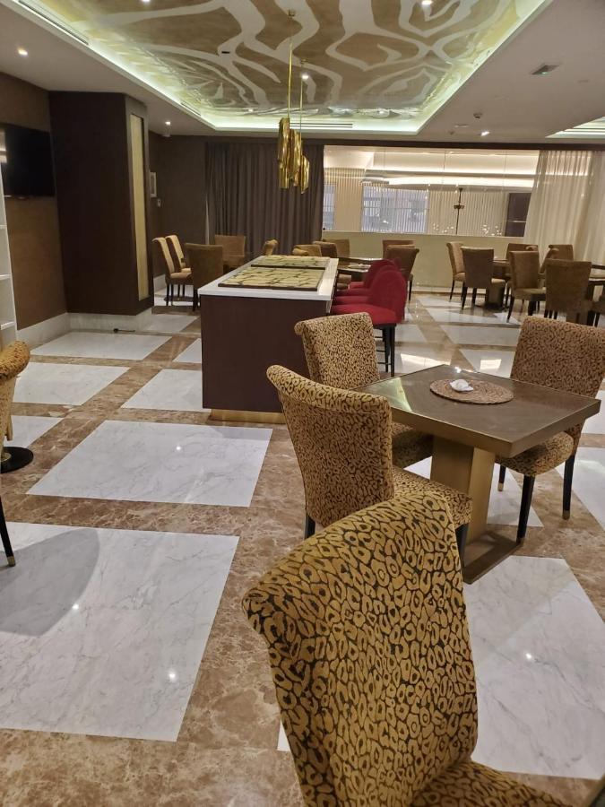The B Premiere Hotel ドーハ エクステリア 写真