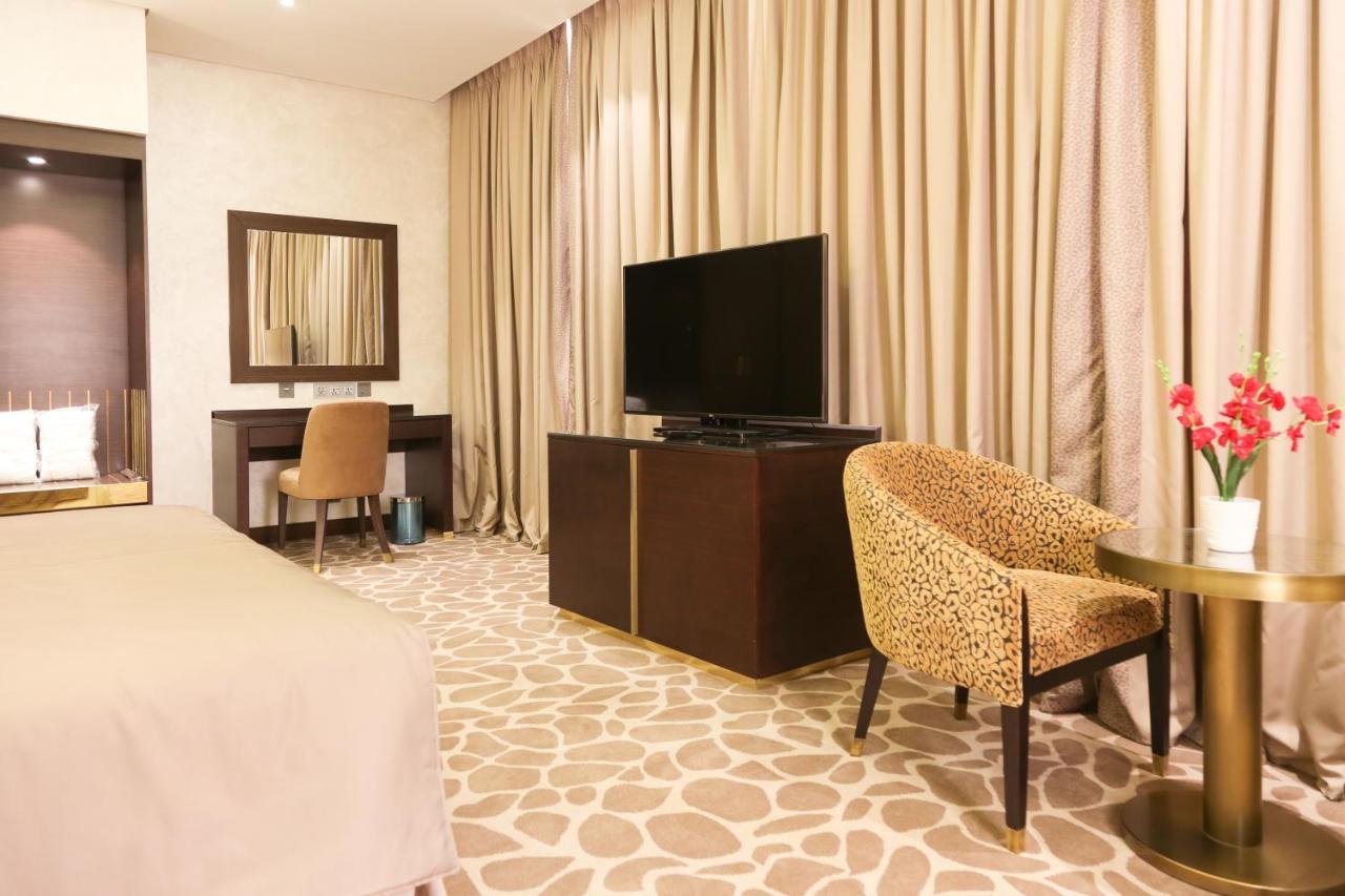 The B Premiere Hotel ドーハ エクステリア 写真
